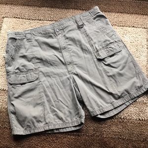 Wrangler Cargo Shorts EUC